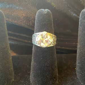 Grace & Heart “Ionia” ring